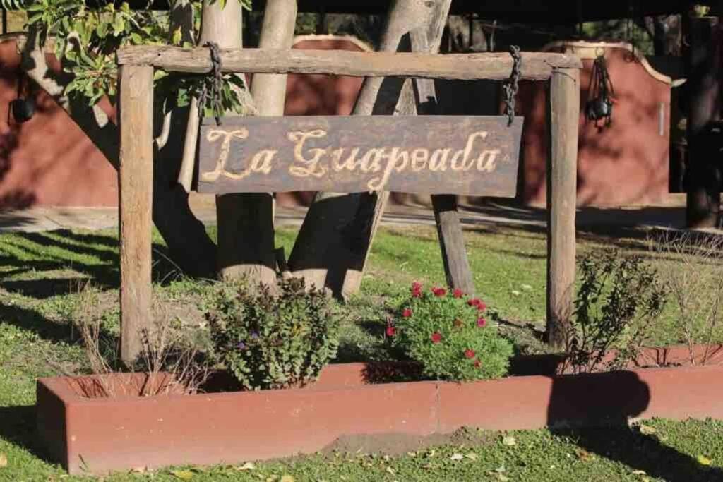 Chalet Chic La Guapeada